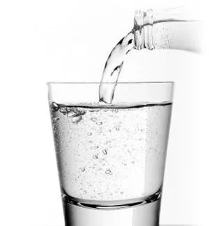 Starkes alkalisches elektrolysiertes Wasser
